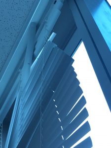 sua rem sao nhom tai nha